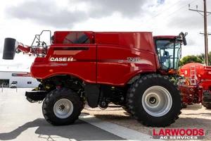 Photo 4. CASE IH 7250