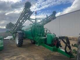 Photo 3. Goldacres Special 4024 sprayer