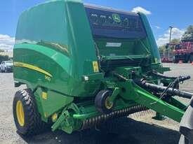 Photo 2. John Deere 960 round baler