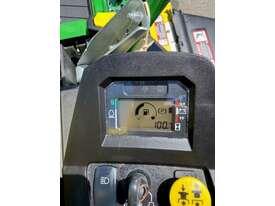 Photo 2. John Deere Z545R zero turn mower