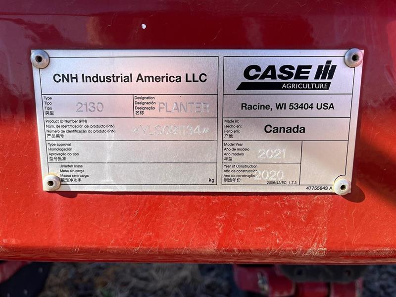 Photo 5. Case IH 2130 early riser stack fold planter