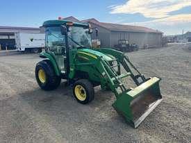 Photo 3. John Deere 3520 compact UT tractor