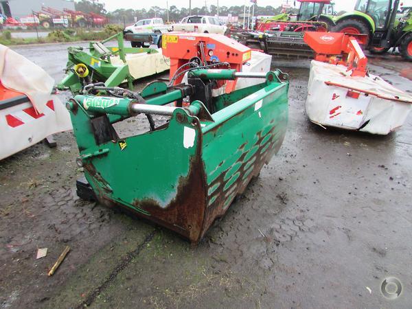 Photo 2. Kerfab Silage Grab