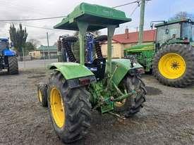 Photo 2. John Deere 1130 compact ut tractor