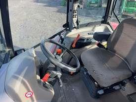 Photo 2. Case IH JX1080U Utility tractor