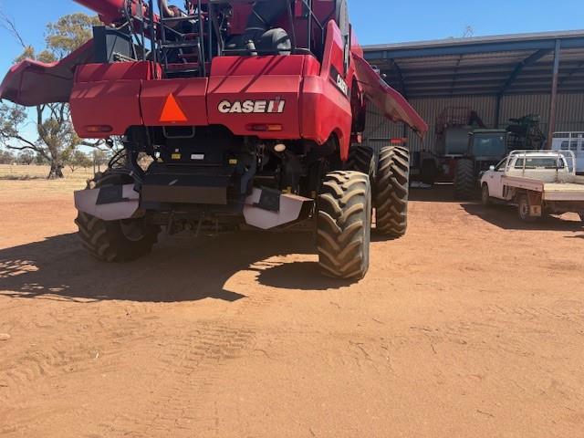 Photo 2. Case IH 8230D combine harvester