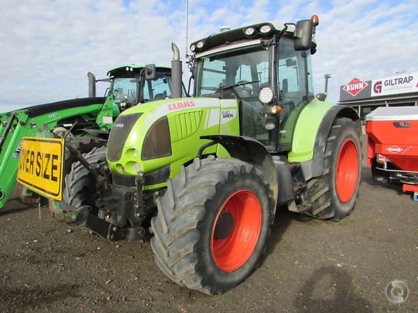 Photo 2. Claas Arion 640 tractor