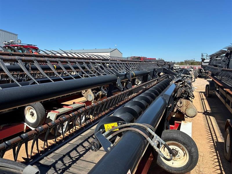 Photo 4. Macdon D65 harvester front