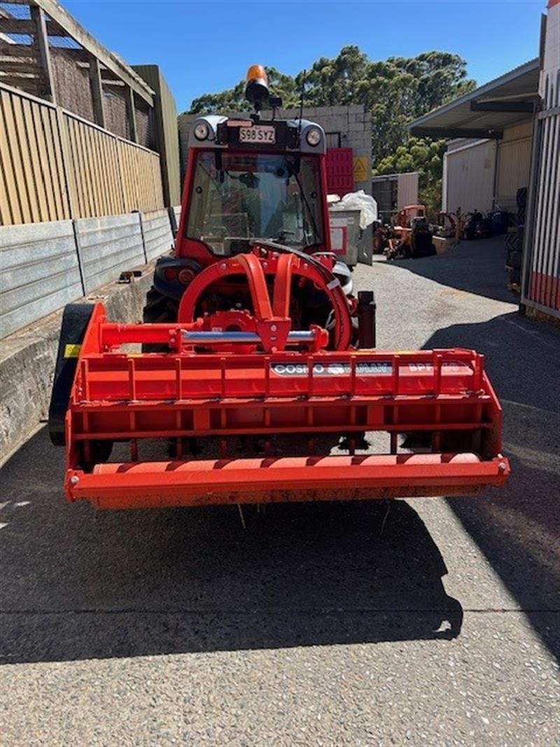 Photo 3. Antonio Carraro TGF9800 tractor