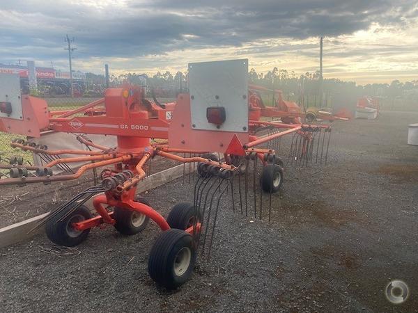 Photo 3. Kuhn GA 6000 hay rake