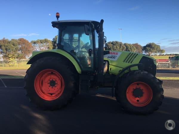 Photo 3. Claas Arion 630 tractor