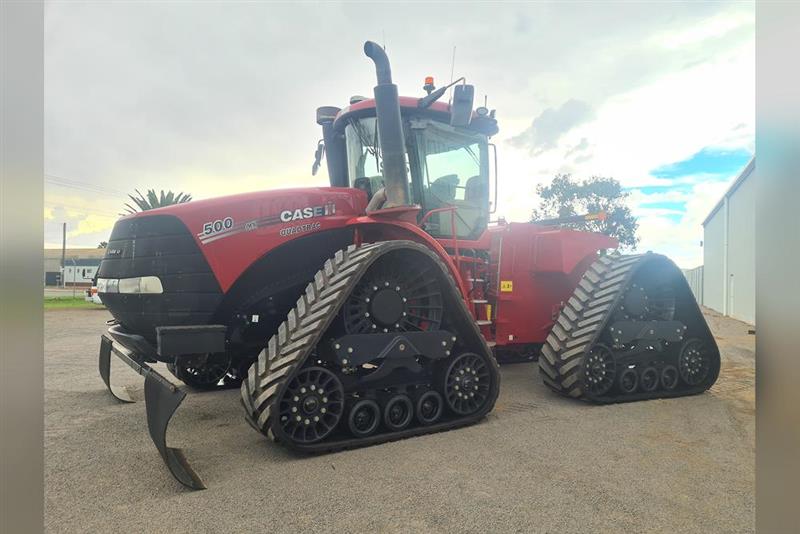 Photo 4. Case IH Steiger 500 Rowtrac track tractor