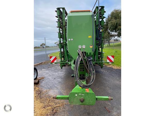 Photo 5. Amazone Cirrus 6003 airseeder