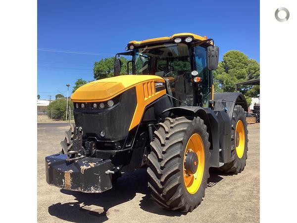 Photo 4. JCB 8330 tractor