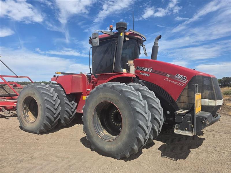 Photo 3. Case IH Steiger 550 tractor