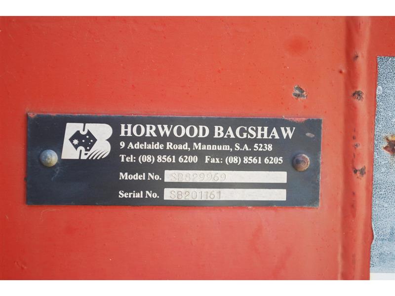 Photo 2. Horwood Baghshaw Scaribar cultivator