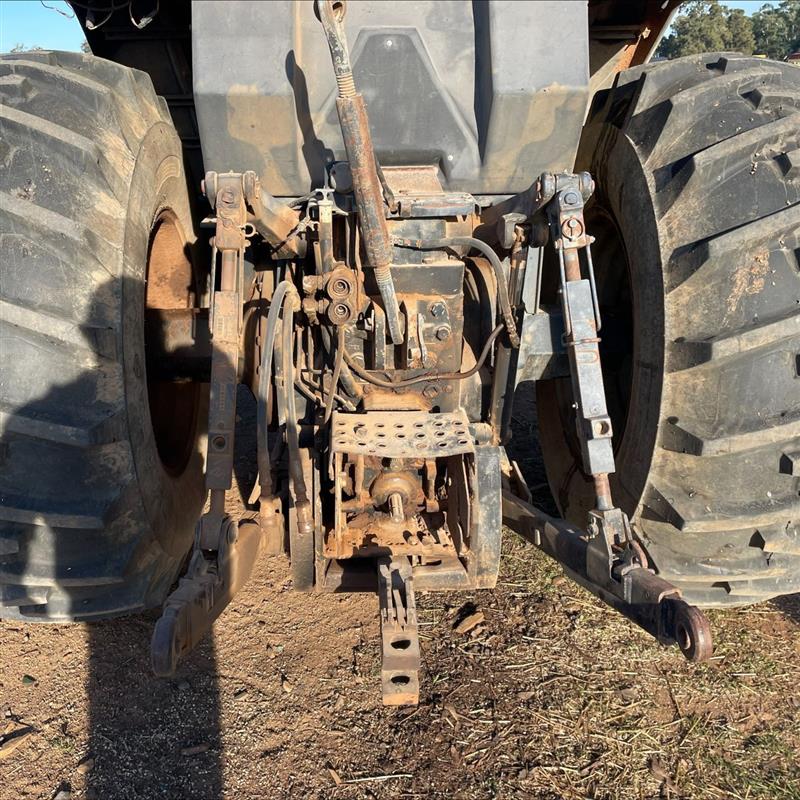 Photo 5. Case IH Magnum 7110 Tractor