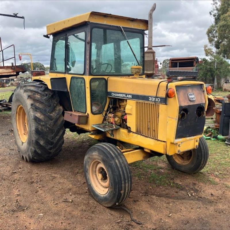 Chamberlain 3380 2wd tractor