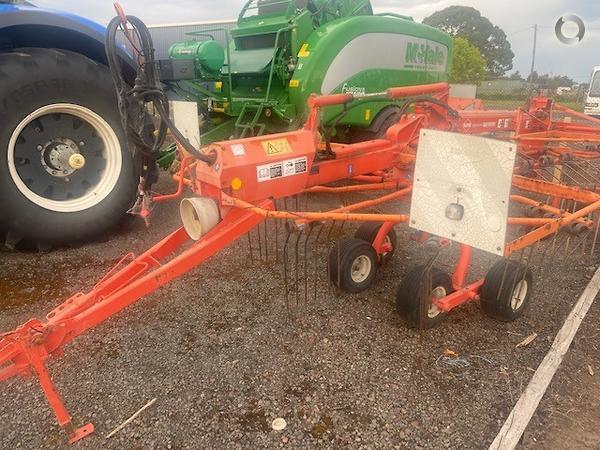 Photo 4. Kuhn GA 6000 hay rake