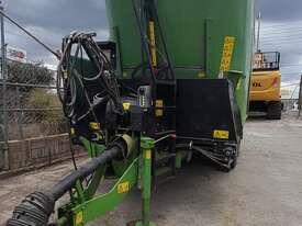 Photo 2. Faresin PF2.20 Plus Mixer Wagon