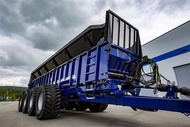 Photo 2. JBS Equipment Low Rider Manure Spreader