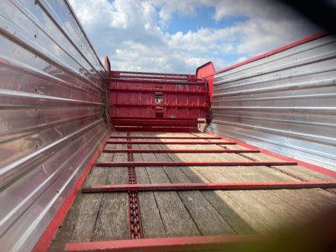 Photo 4. Buckton SD130 feedout wagon