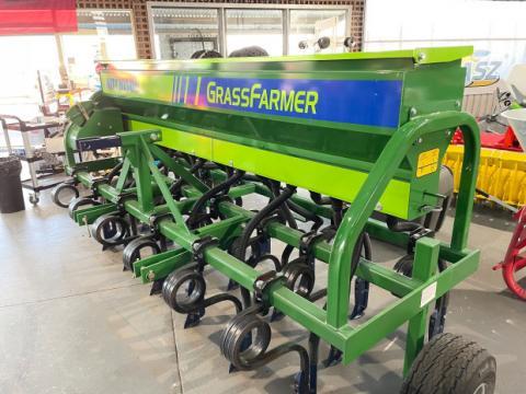 Photo 3. Aitchison 3018C airseeder