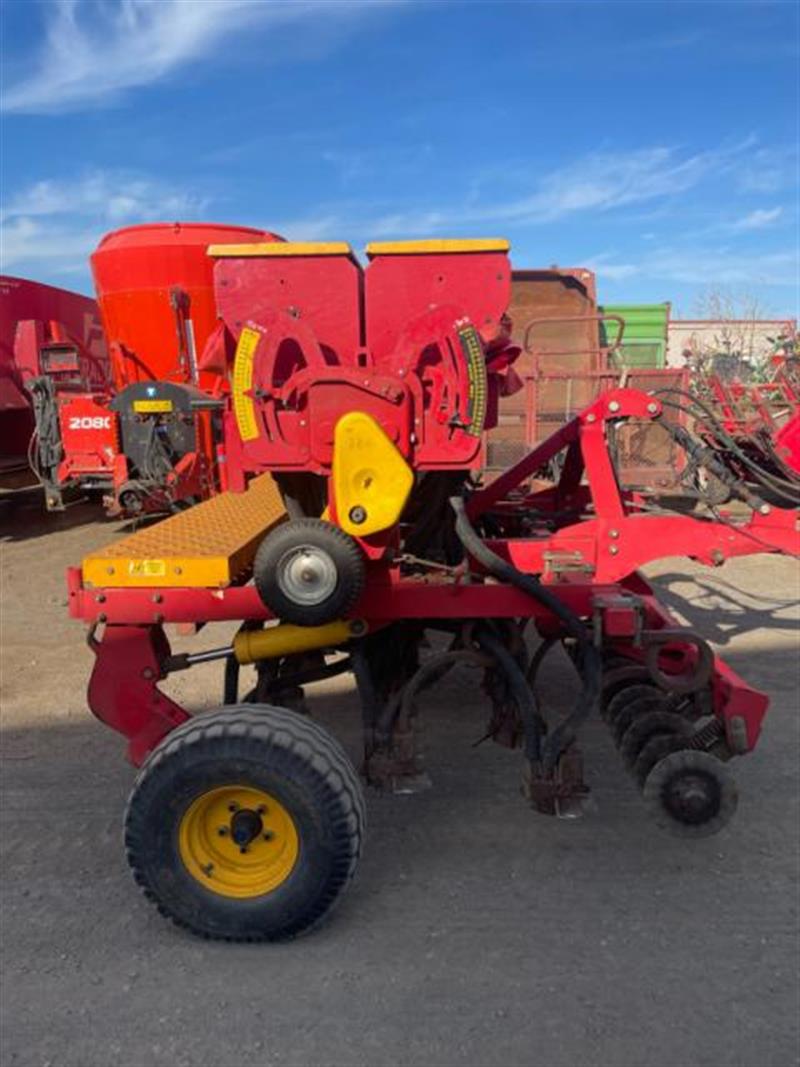 Duncan MK3 Renovator airseeder, Seeding Tillage Duncan VIC Power Farming