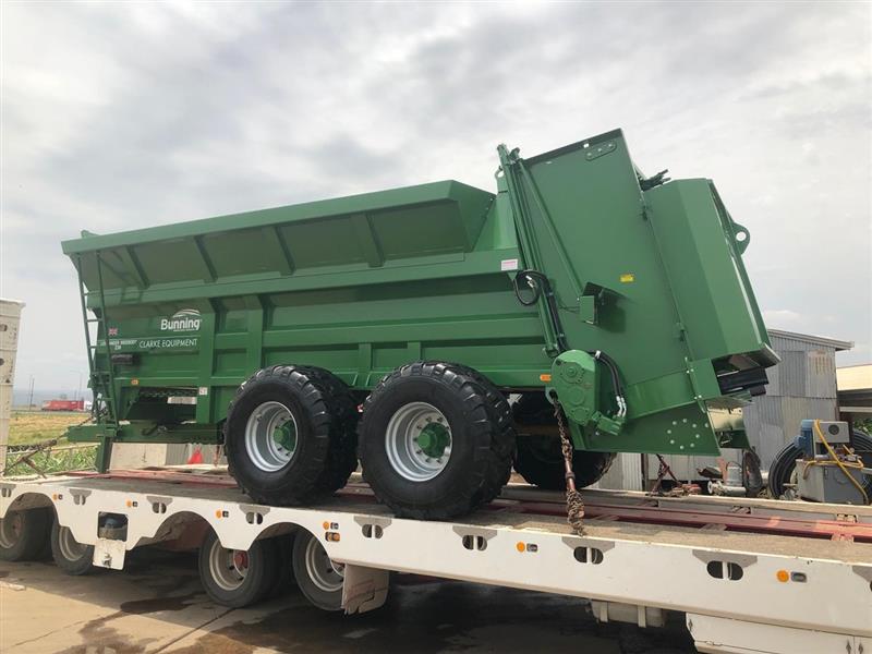 Photo 4. Bunning 230 feedlot special spreader