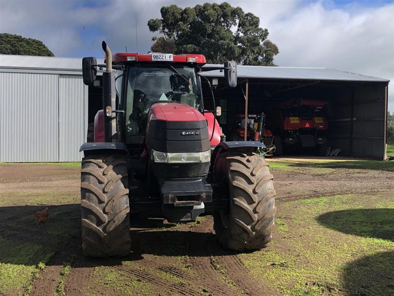 Photo 3. Case IH Puma 180 CVT tractor