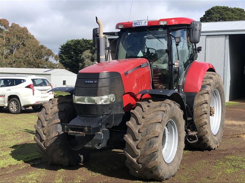 Photo 4. Case IH Puma 180 CVT tractor