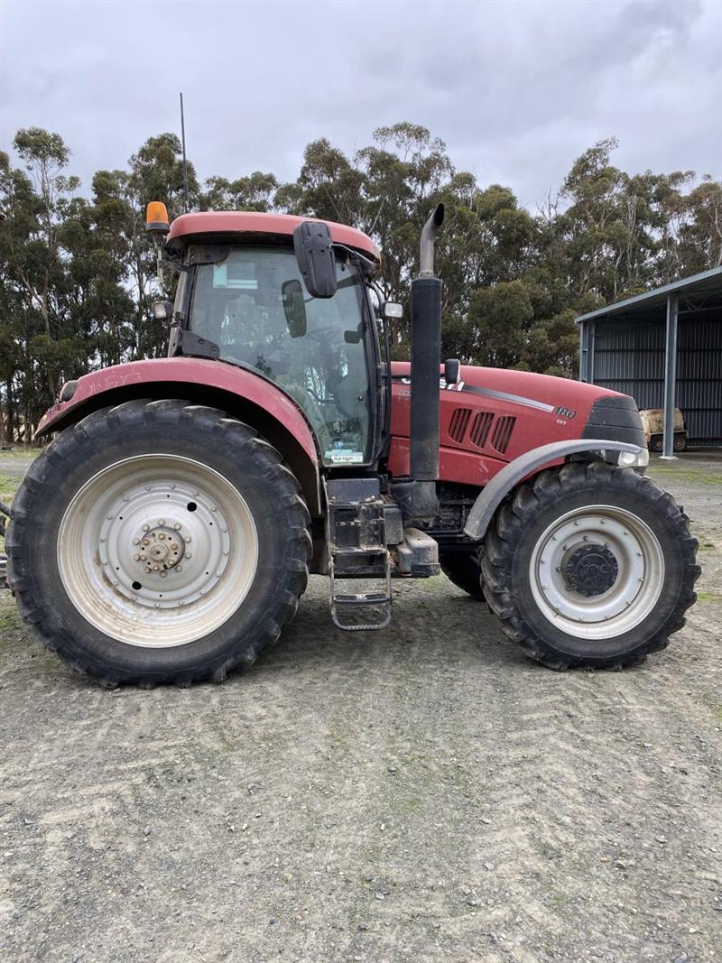 Photo 3. Case IH Puma 180 CVT tractor