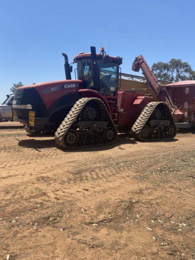 Photo 2. Case IH Steiger 400 rowtrac tracked tractor