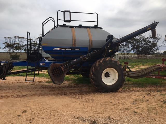 Photo 2. New Holland-Flexicoil SC380 Air Cart