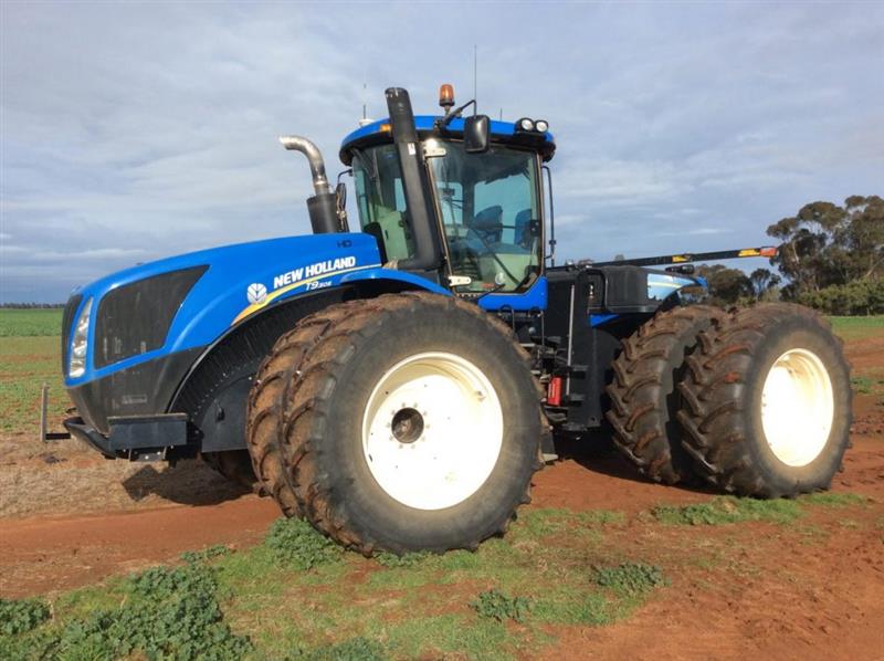 New Holland T9.505 tractor
