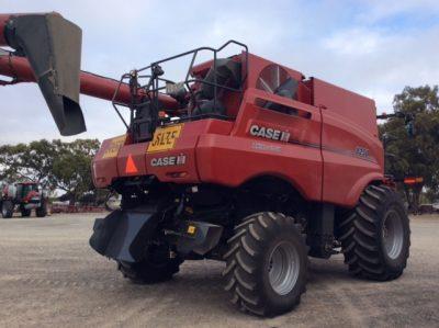 Photo 5. Case IH 8250 combine harvester