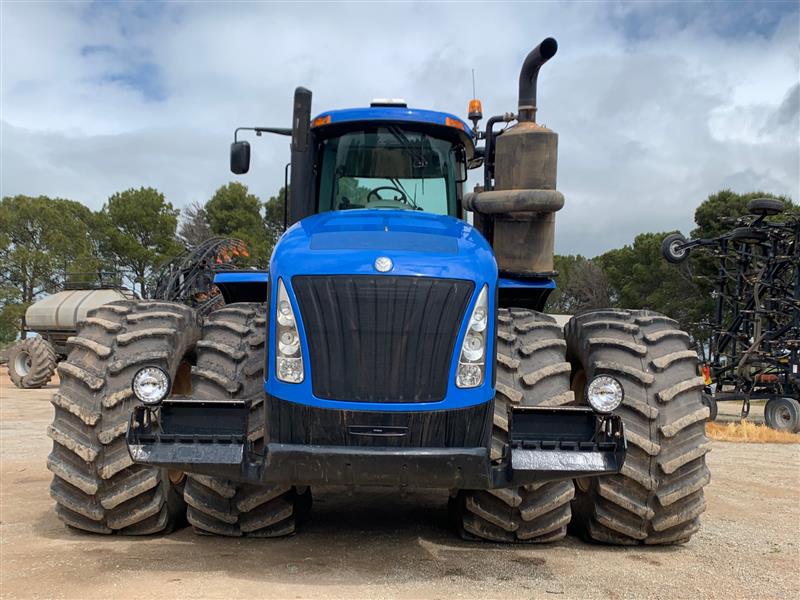 Photo 3. New Holland T9.645 4WD Tractor