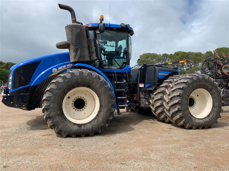 Photo 1. New Holland T9.645 4WD Tractor