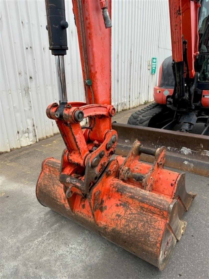 Photo 5. Kubota KX57-4