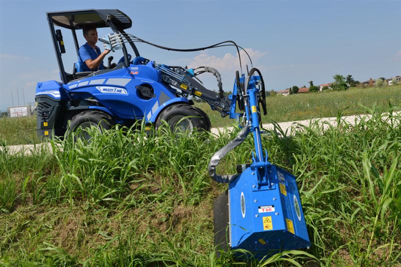 Photo 2. Multione 5 series 5.3K mini loader