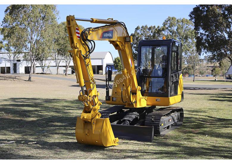 Photo 2. Lovol FR60E 6 tonne tracked Excavator