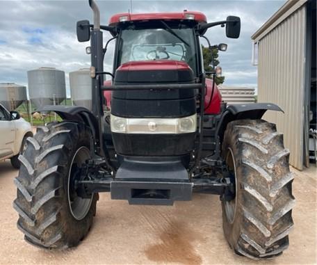 Photo 2. Case IH Puma 195 Tractor & Vision Lift 65 Front End Loader