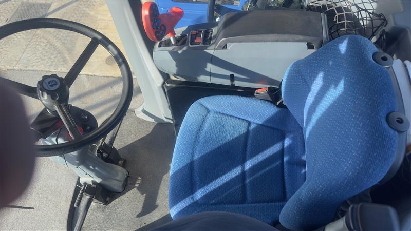 Photo 5. 9060LOA-Opti-Grape Braud New Holland STK4
