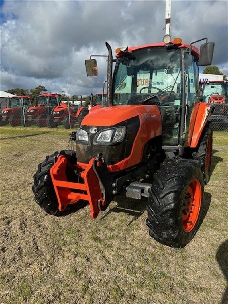 Photo 2. Kubota M9540-DHC-DS tractor