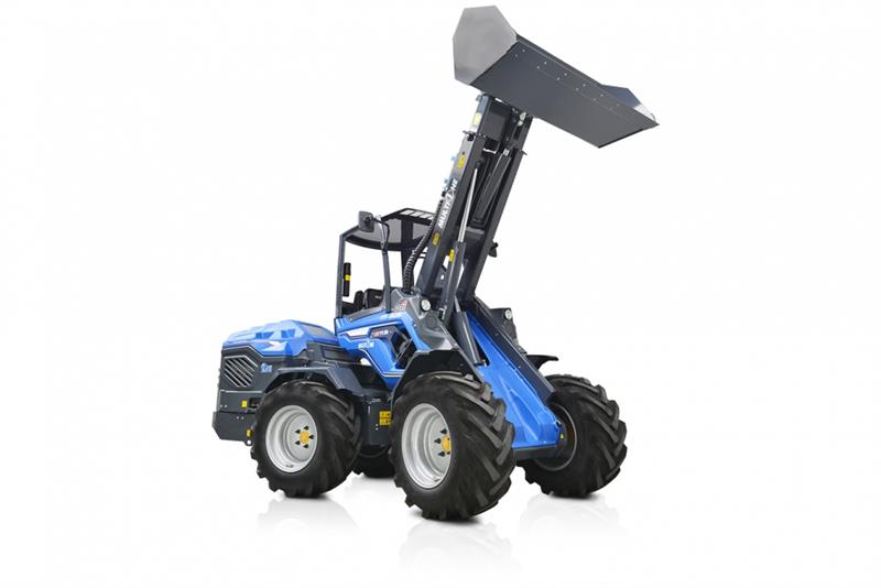 Photo 3. Multione 11 series 11.9K compact loader