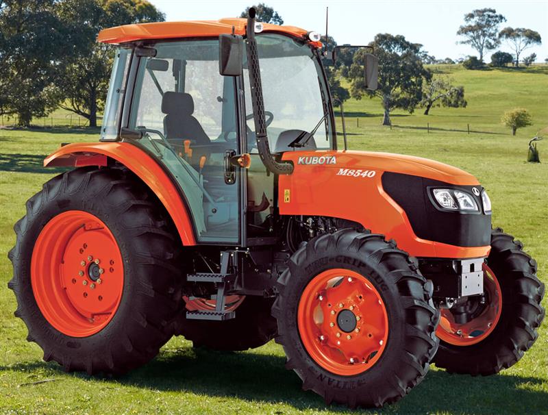 Photo 3. Kubota M8540 Standard ROPS & CAB tractor