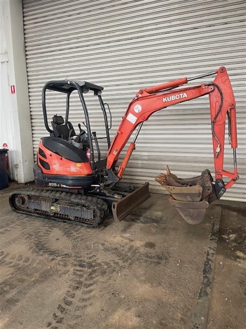 Photo 3. Kubota U25-3 HG Mini Excavator