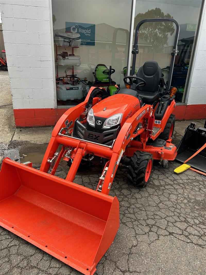 Photo 5. Kubota BX2680 Tractor