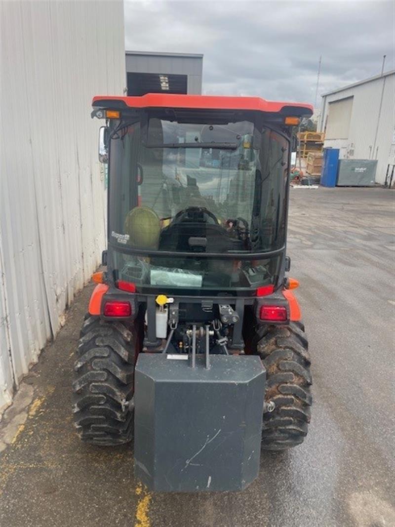 Photo 4. Kubota B3150 Tractor