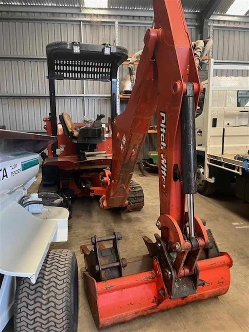 Photo 5. Ditch Witch TX-1600 backhoe loader